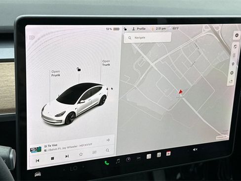 Used 2021 Tesla Model 3 Standard Range Plus image 21