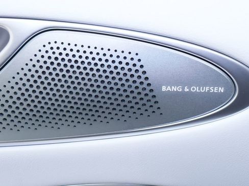 New 2026 Genesis GV70 2.5T Advanced image 18