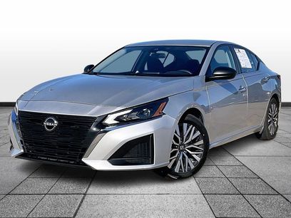 Used 2024 Nissan Altima 2.5 SV