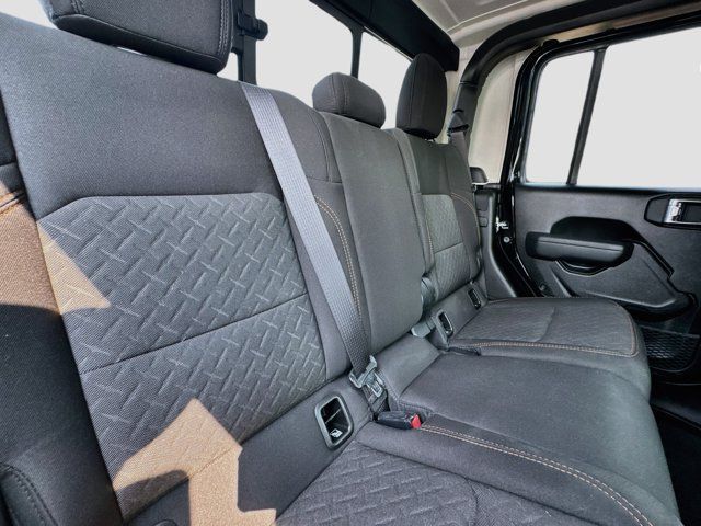 Used 2026 Jeep Gladiator Mojave AWD/4WD image 30