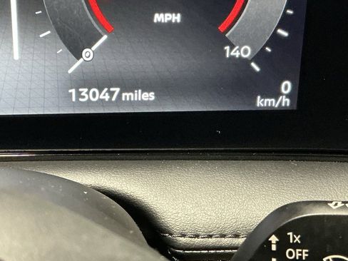 Used 2024 Nissan Ariya FWD image 14