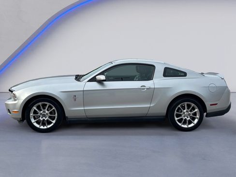 Used 2011 Ford Mustang Premium w/ 202A Rapid Spec Order Code RWD image 6