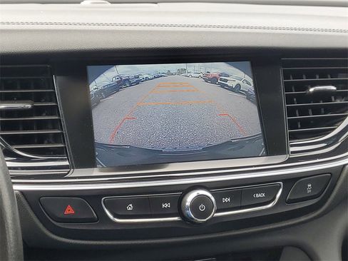 Used 2018 Buick Regal Essence w/ Driver Confidence Package #1 image 26
