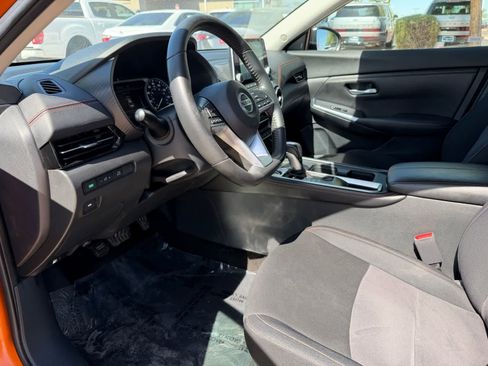 Certified 2022 Nissan Sentra SR w/ Lighting Package FWD image 2