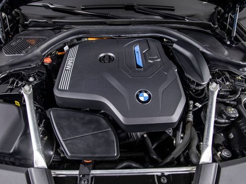 Used 2023 BMW 530e w/ M Sport Package image 50