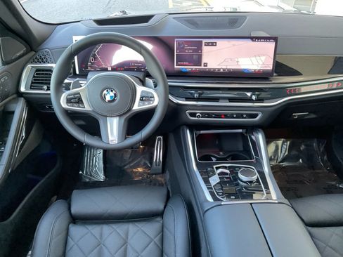 Used 2026 BMW X6 xDrive40i AWD/4WD image 32