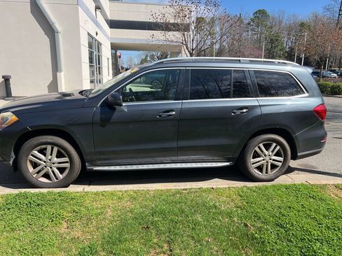 Used 2015 Mercedes-Benz GL 450 4MATIC image 2