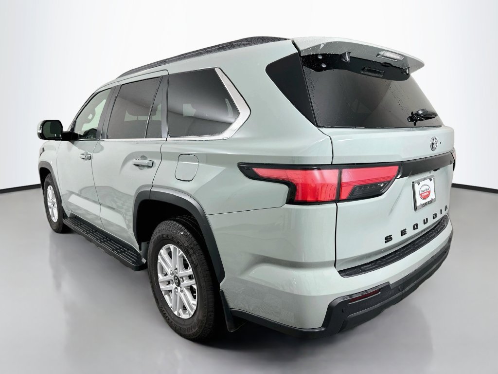 Used 2026 Toyota Sequoia SR5 AWD/4WD image 7