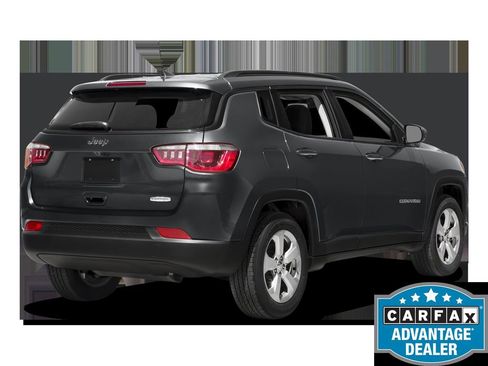 Used 2017 Jeep Compass Limited image 2