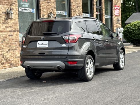 Used 2018 Ford Escape SE FWD image 5