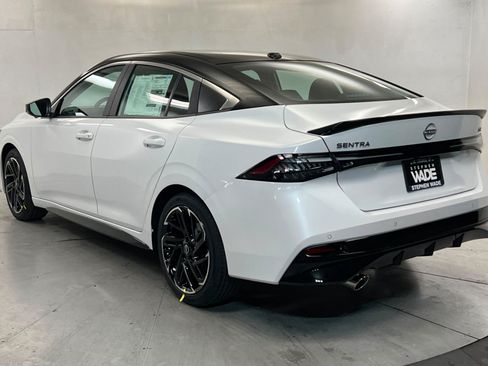 New 2026 Nissan Sentra SR w/ SR Premium Package FWD image 3
