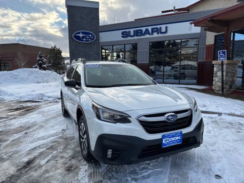 Used 2022 Subaru Outback image 2