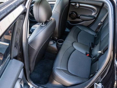 Used 2022 MINI Cooper 4-Door Hardtop image 27