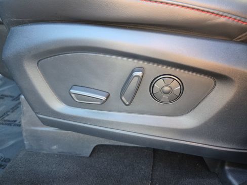 Used 2025 Ford Explorer ST AWD/4WD image 23