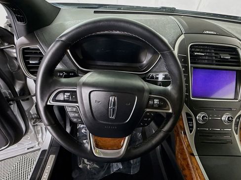 Used 2019 Lincoln Nautilus Reserve image 21