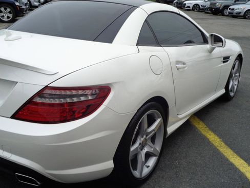 Used 2016 Mercedes-Benz SLK 300 image 18