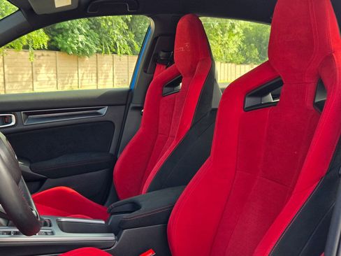 Used 2025 Honda Civic Type R image 13