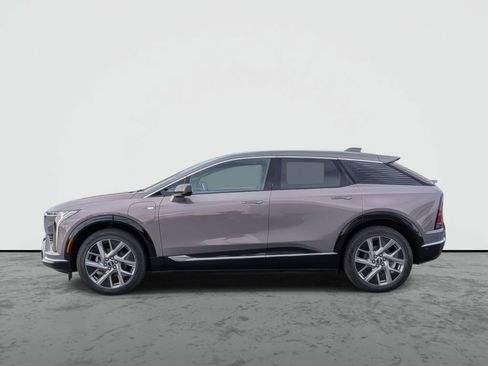 New 2026 Cadillac Optiq Luxury 1 image 9