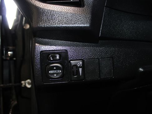 Used 2014 Toyota Corolla L FWD image 14