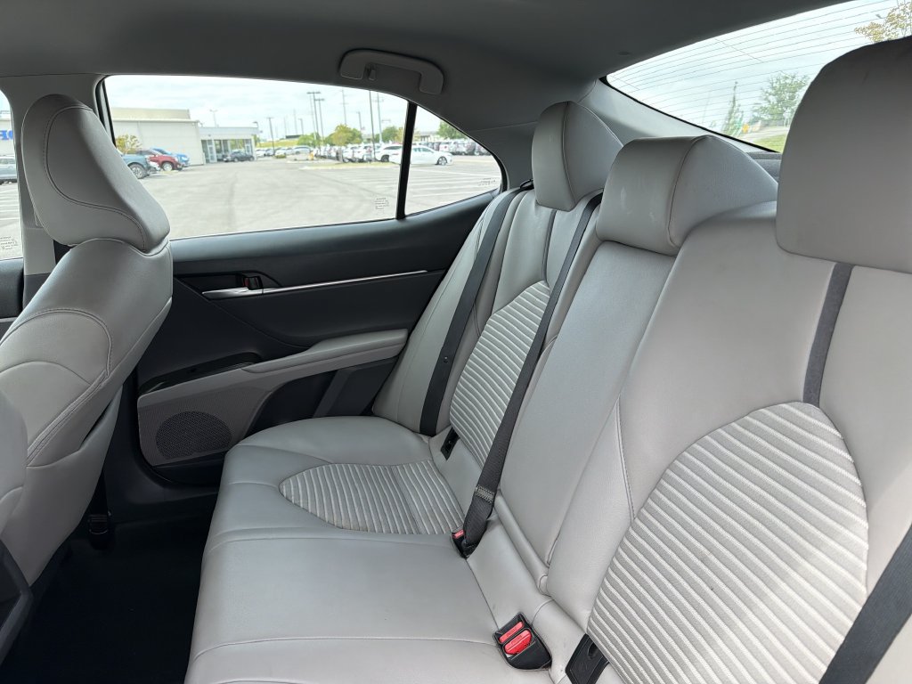 Used 2023 Toyota Camry SE FWD image 12