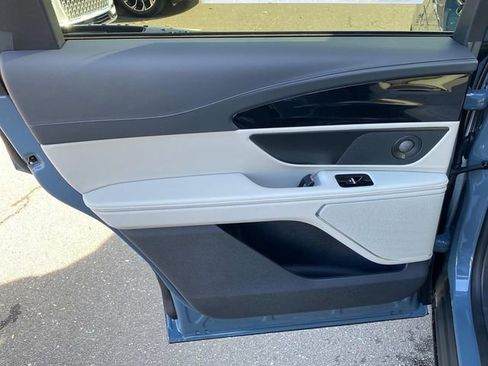 New 2026 Lincoln Nautilus Reserve w/ Jet Appearance Package image 8