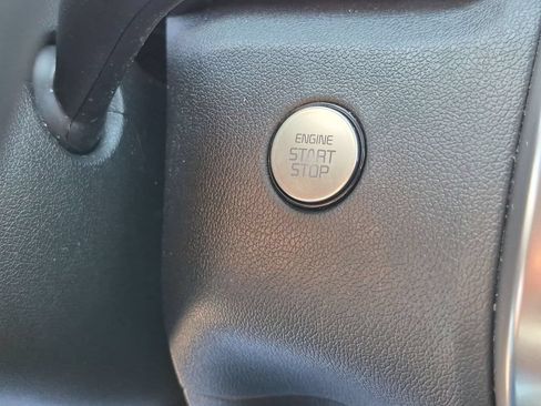 Used 2022 Kia Sorento S FWD image 17