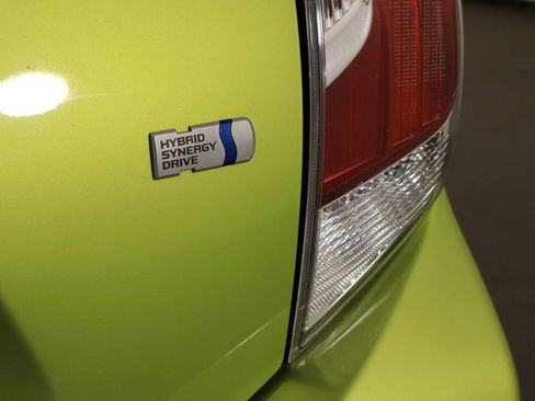 Used 2015 Toyota Prius C Four FWD image 38