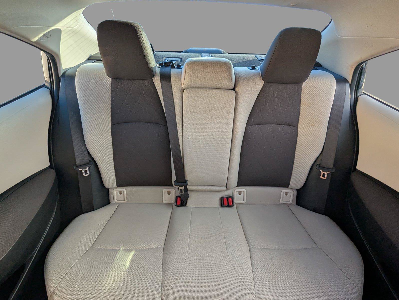 Used 2020 Toyota Corolla LE FWD image 29