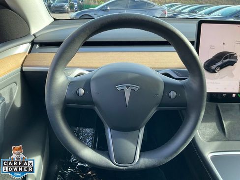 Used 2024 Tesla Model Y Long Range AWD/4WD image 47