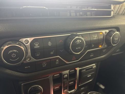 New 2026 Jeep Gladiator Sport AWD/4WD image 36