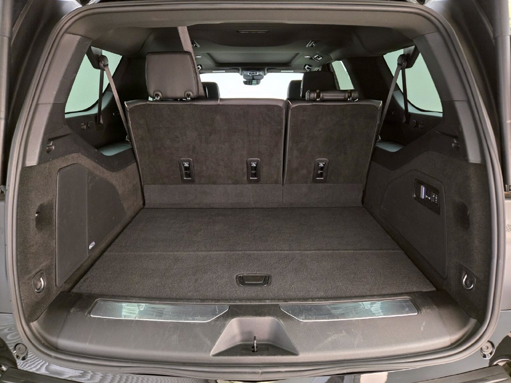 Used 2025 Cadillac Escalade ESV Sport AWD/4WD image 23