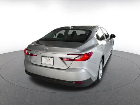 Used 2025 Toyota Camry LE image 12