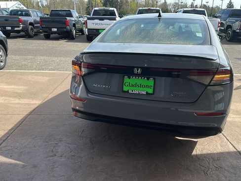 Used 2024 Honda Accord Sport image 6