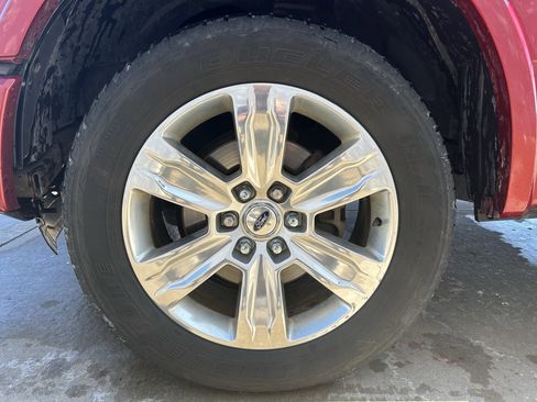 Used 2016 Ford F150 Platinum w/ Equipment Group 701A Luxury image 12