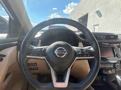 Used 2018 Nissan Rogue SV FWD image 20