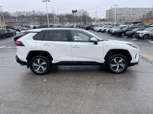 Used 2023 Toyota RAV4 SE w/ Weather & Moonroof Package image 7