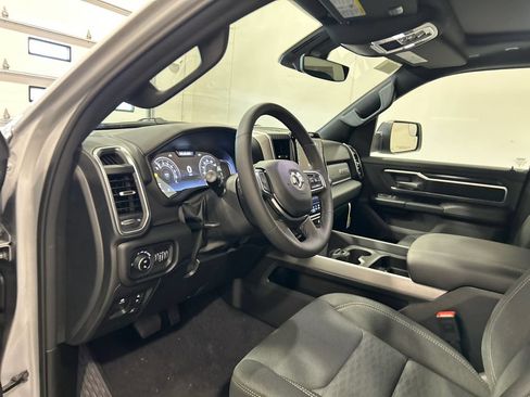 New 2026 RAM 1500 Big Horn AWD/4WD image 18