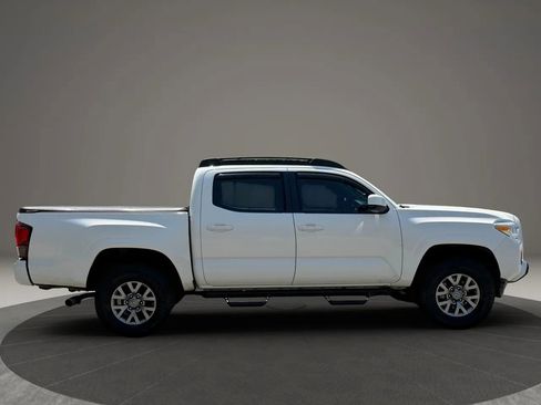 Used 2019 Toyota Tacoma SR w/ SR Convenience Package RWD image 9