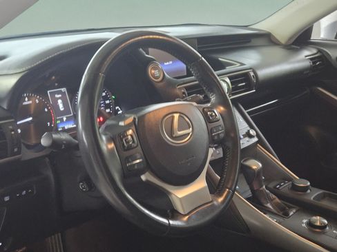 Used 2019 Lexus IS 300 w/ Premium Package RWD image 9