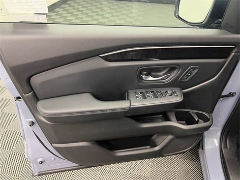 Used 2023 Honda Pilot Elite image 9