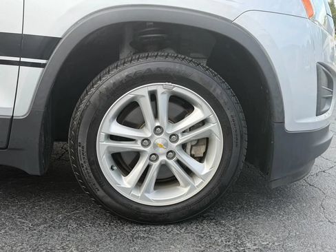 Used 2016 Chevrolet Trax LS FWD image 11