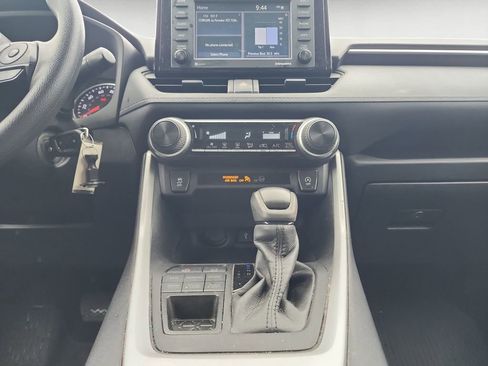 Certified 2022 Toyota RAV4 LE image 11