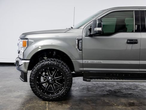 Used 2021 Ford F250 XLT w/ XLT Value Package image 10