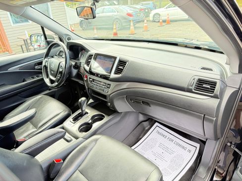 Used 2018 Honda Ridgeline RTL-T image 45