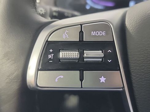 Used 2025 Kia Telluride EX w/ EX Captain's Chair Package AWD/4WD image 28