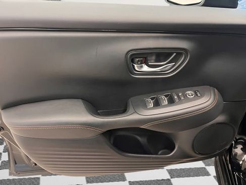 Used 2025 Honda HR-V Sport image 11