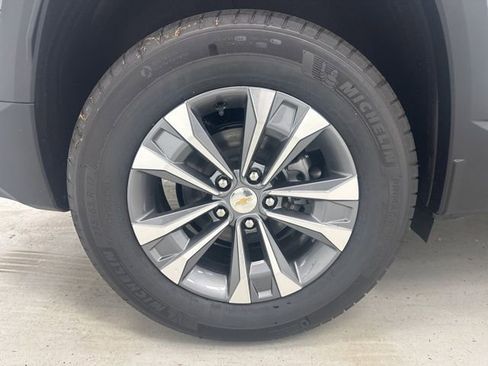 New 2026 Chevrolet Equinox LT AWD/4WD image 32