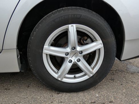 Used 2010 Toyota Prius Two image 9