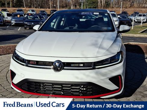 Certified 2025 Volkswagen Jetta GLI Autobahn image 2