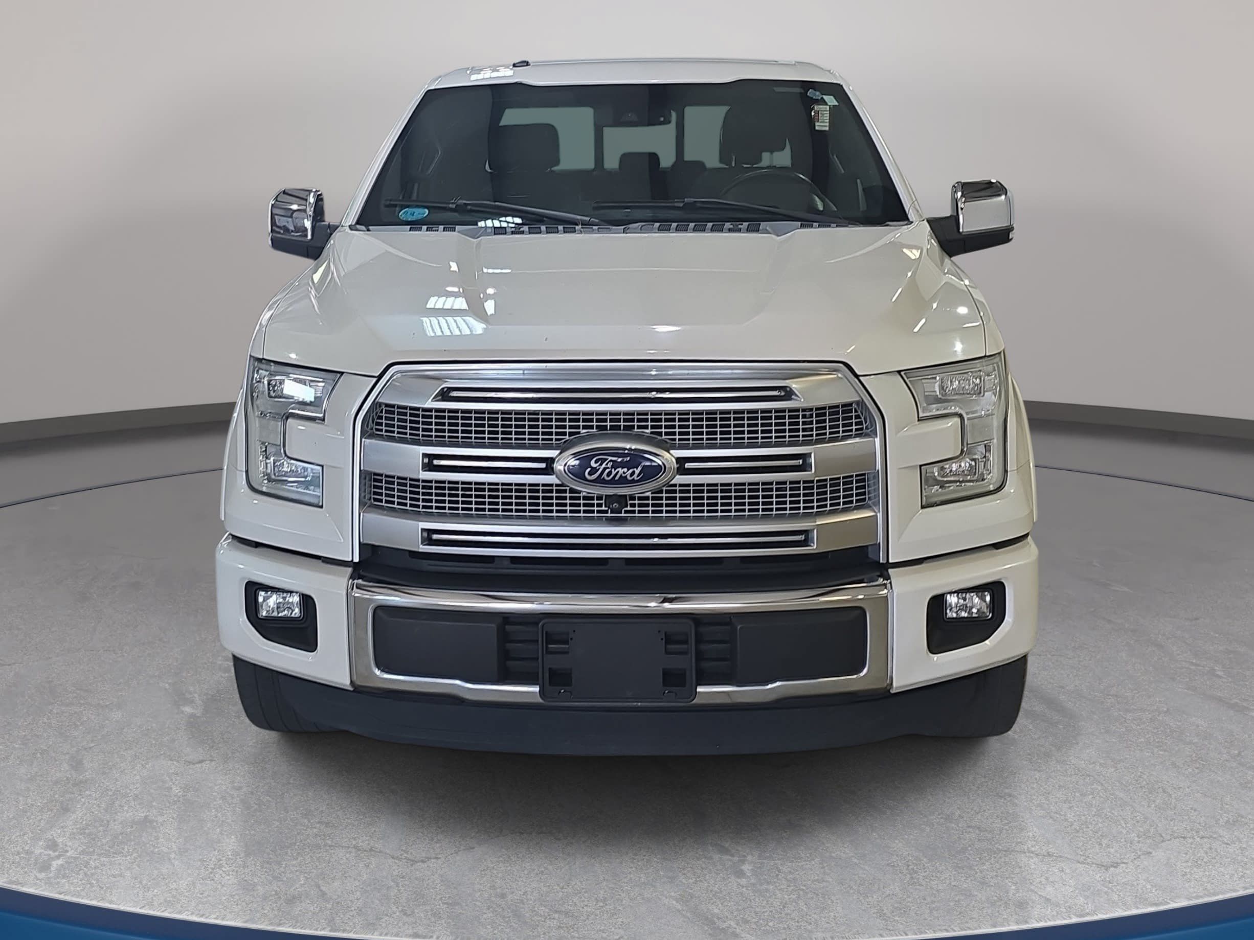 Used 2016 Ford F150 Platinum w/ Equipment Group 701A Luxury RWD image 3